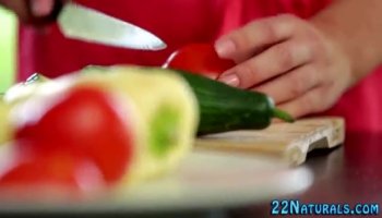 Азиатская шлюха приехала к ненасытному клиенту